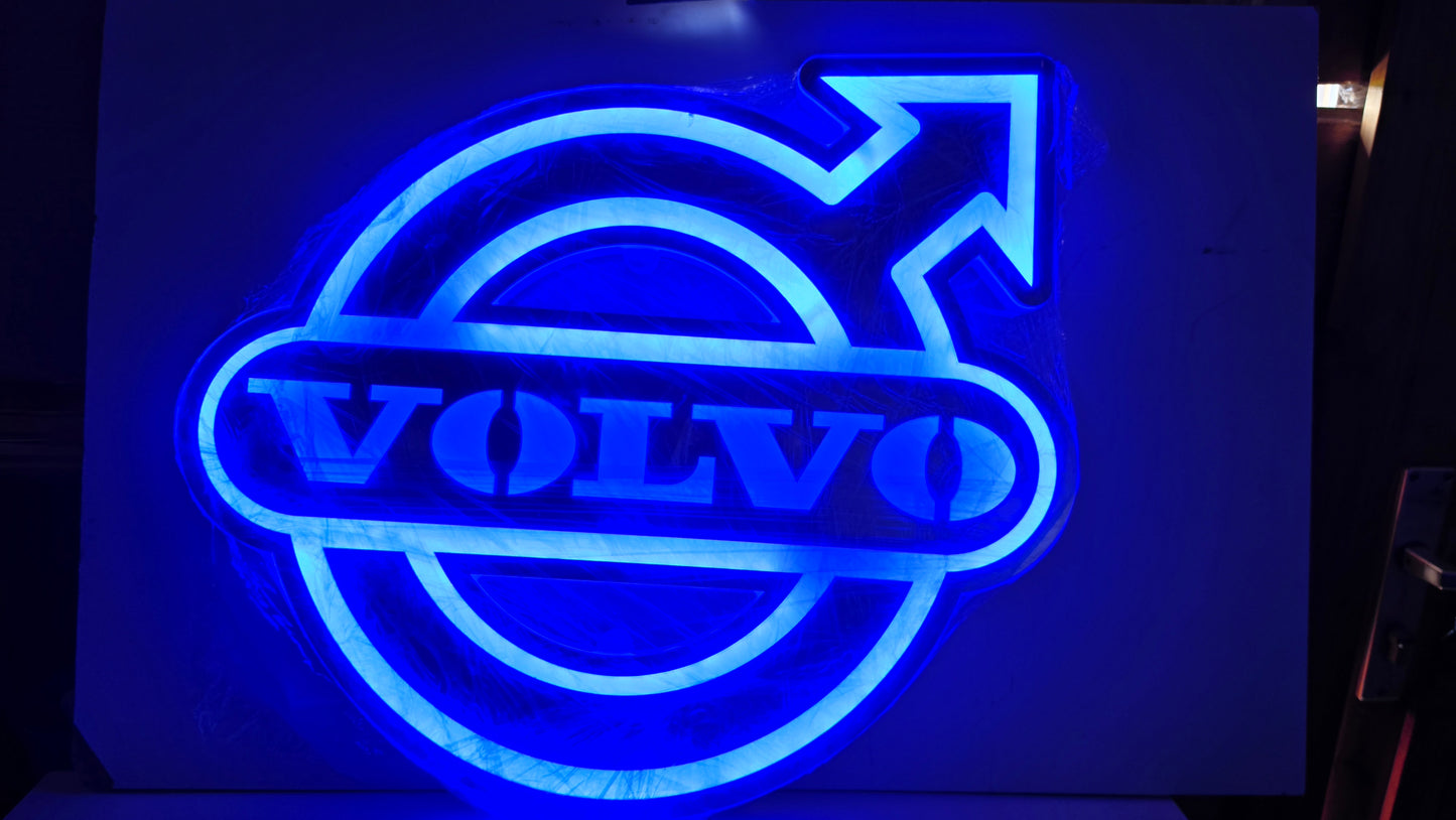 VOLVO